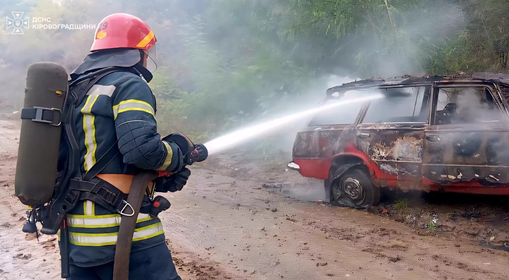 Пожежі на Кіровоградщині: у селі Родниківка вщент згорів автомобіль