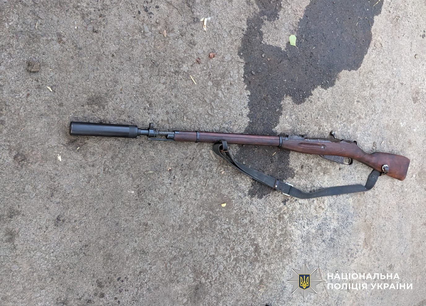 На Кіровоградщині 50-річний чоловік зберігав удома гвинтівки, гранати та тротил