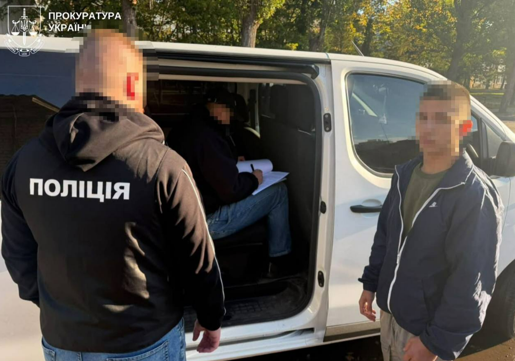 У гуртожитку Кропивницького студент вимагав гроші у сусіда-переселенця