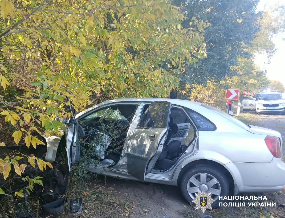 Смертельна аварія в Олександрії: через зіткнення трьох авто загинула людина, ще двоє в лікарні