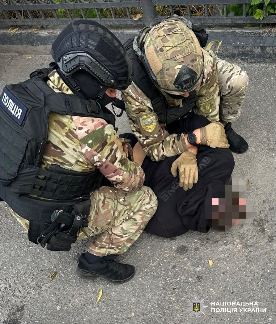Гранатомет, сотня гранат та тисяча набоїв: на Кіровоградщині зі зброєю затримали торговця